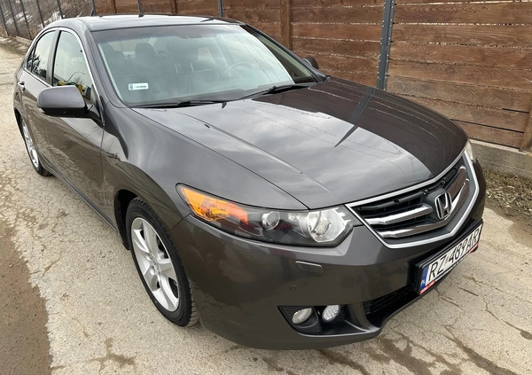 Honda Accord cena 25900 przebieg: 332270, rok produkcji 2010 z Ziębice małe 79